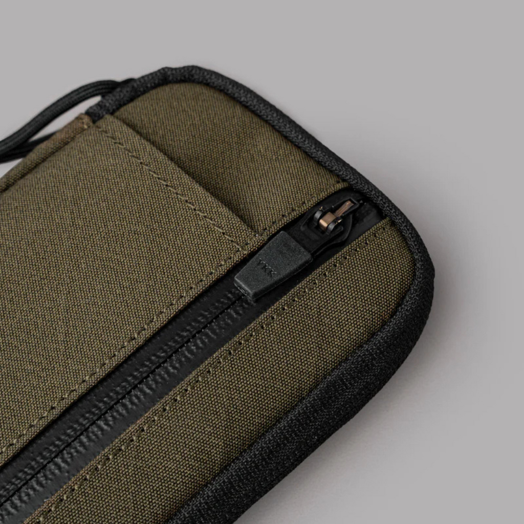 Tote Metro ALPAKA - Hitam 210D