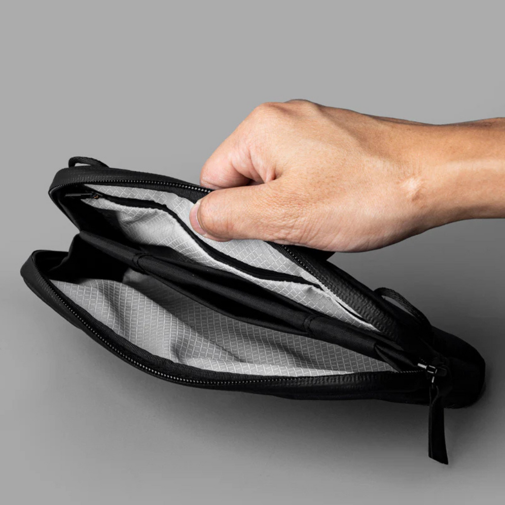POUCH PENERBANGAN ALPAKA